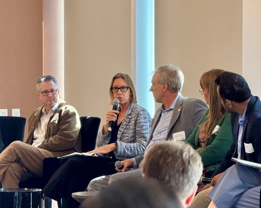 Senator Blakespear at Climate Week panel discussion.